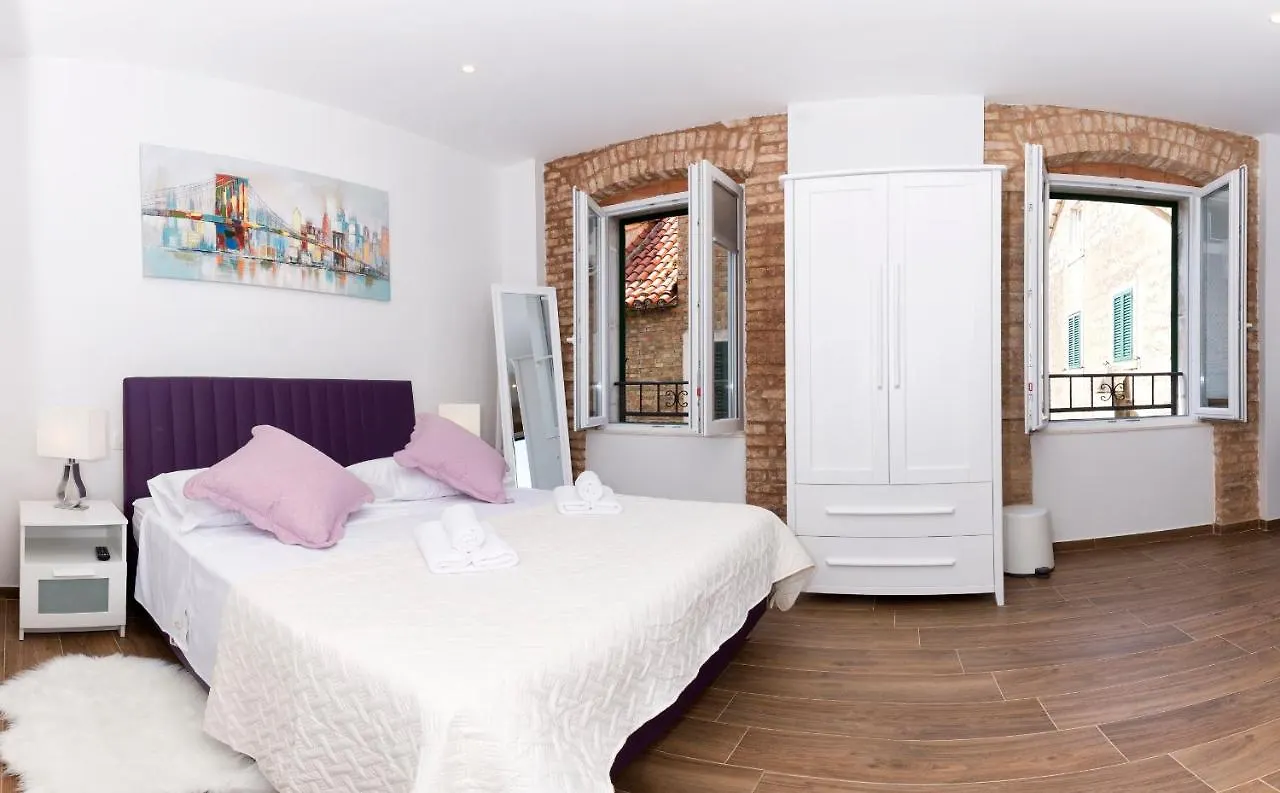 Peruzovic Rooms 3 Split